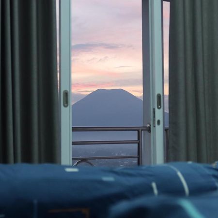 Narwastu Hills Hotel Tomohon Екстериор снимка