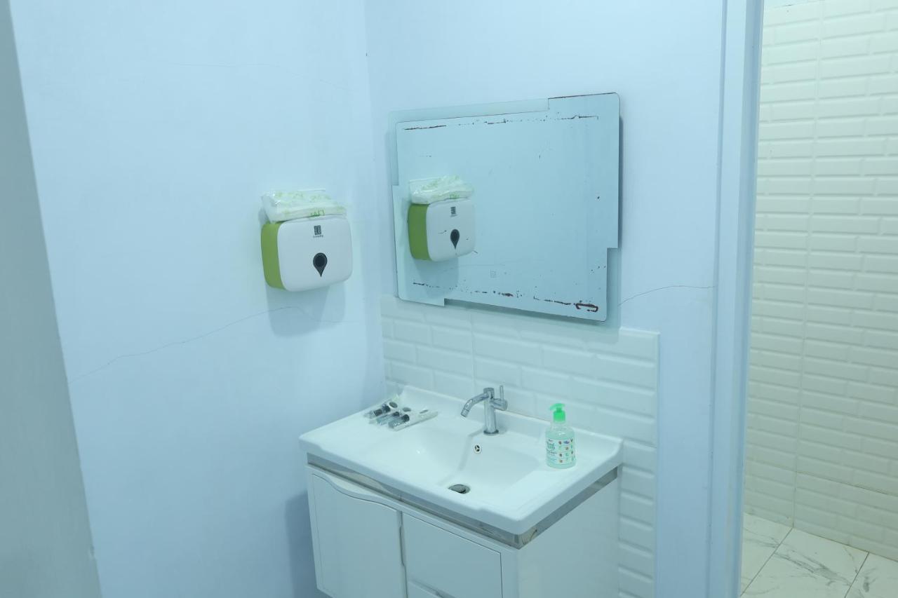 Narwastu Hills Hotel Tomohon Екстериор снимка