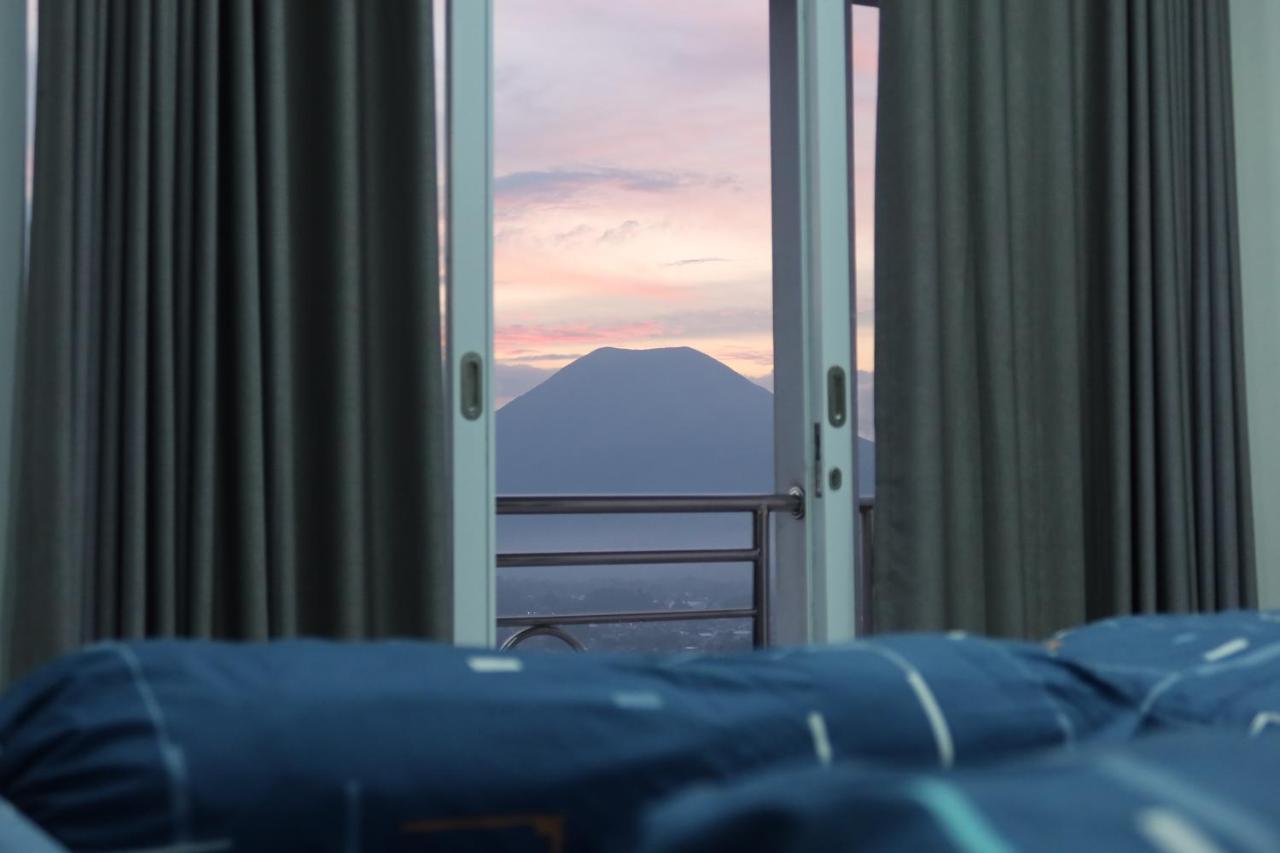 Narwastu Hills Hotel Tomohon Екстериор снимка