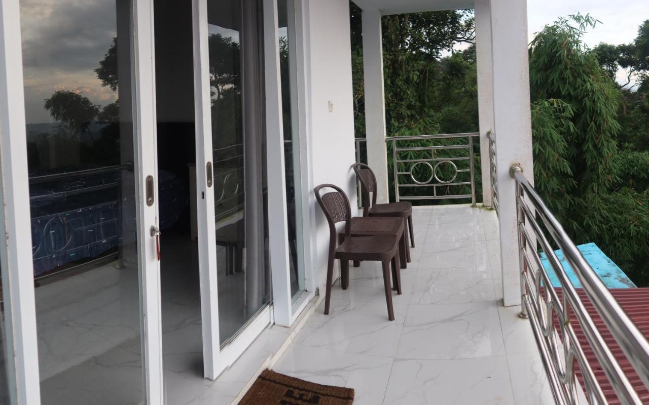 Narwastu Hills Hotel Tomohon Екстериор снимка